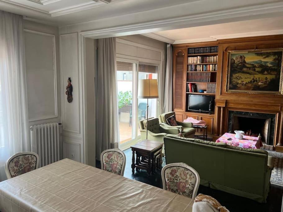 Gran Piso Terrassa Centro Rambla 5 Habitaciones Экстерьер фото